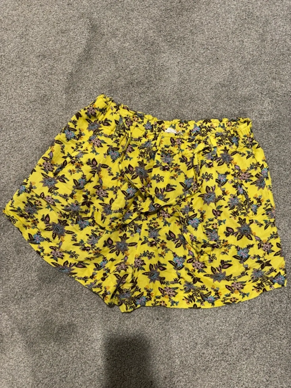 Anthropologie Yellow Floral Boho Pull On Waist Tie Summer Cute Shorts | L - Picture 2 of 6